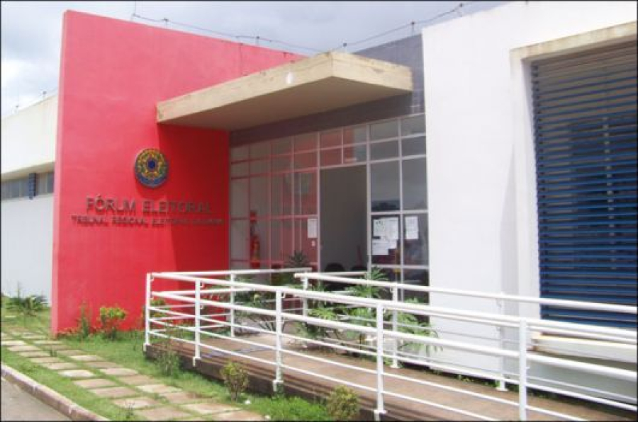 Justiça sob ameaça: tentativas de interferência em julgamentos eleitorais em Eunápolis acendem alerta democrático